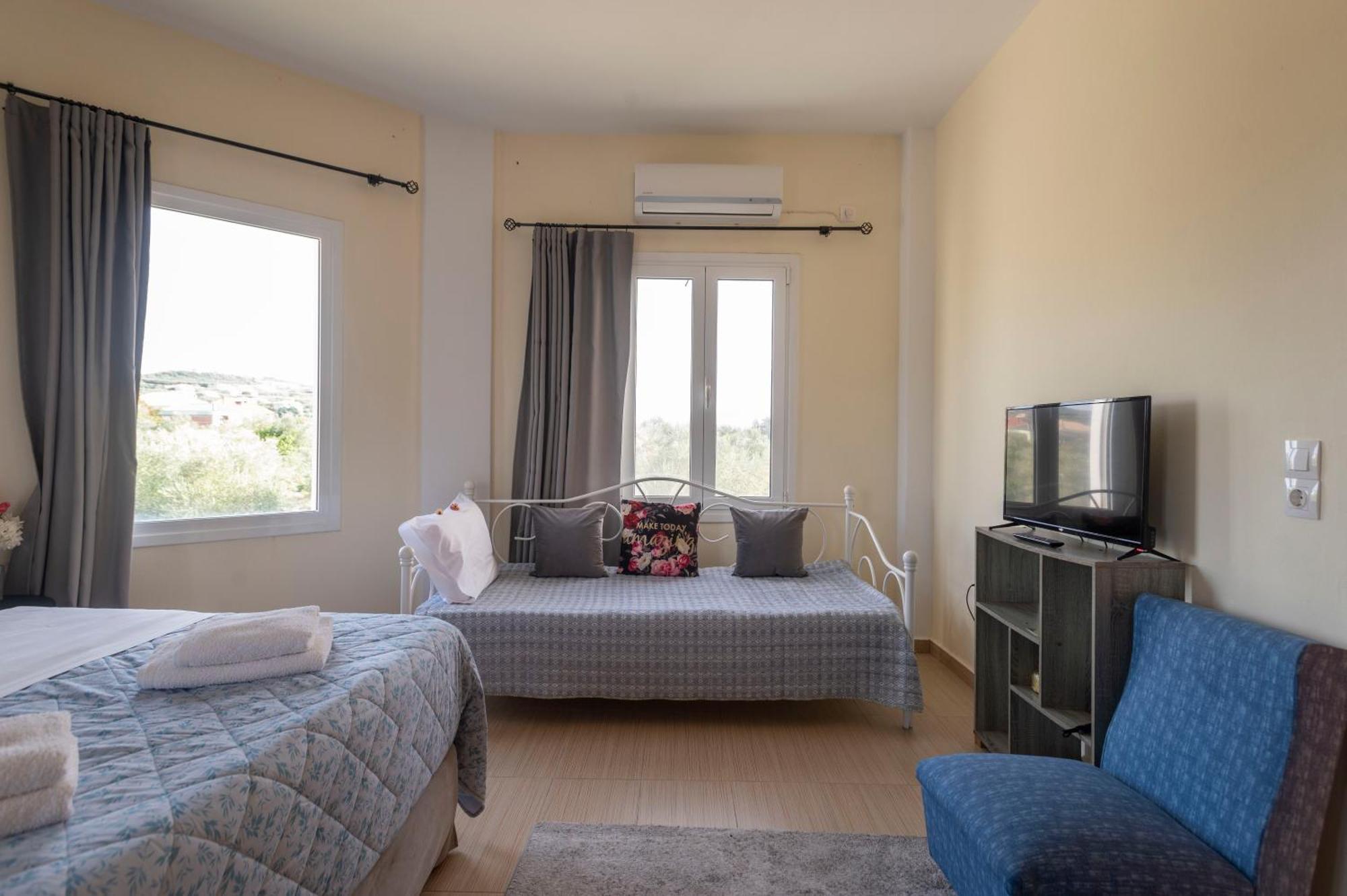 La Vatura Otel Gialova Dış mekan fotoğraf