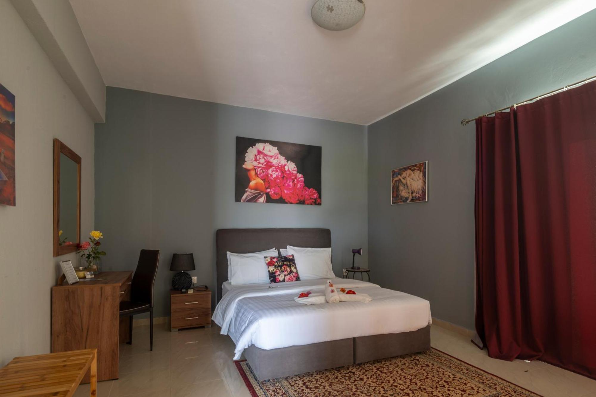 La Vatura Otel Gialova Dış mekan fotoğraf