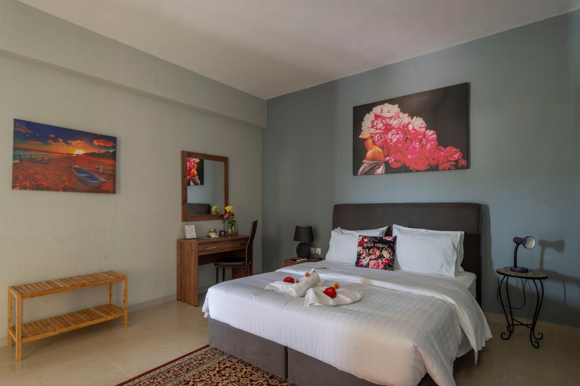 La Vatura Otel Gialova Dış mekan fotoğraf